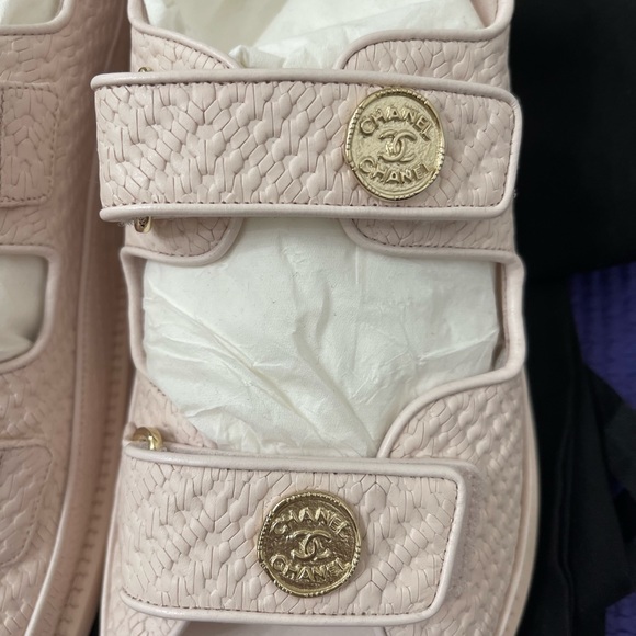 Chanel Dad Sandals pale pink leather gold coin size 39 - Picture 4 of 11